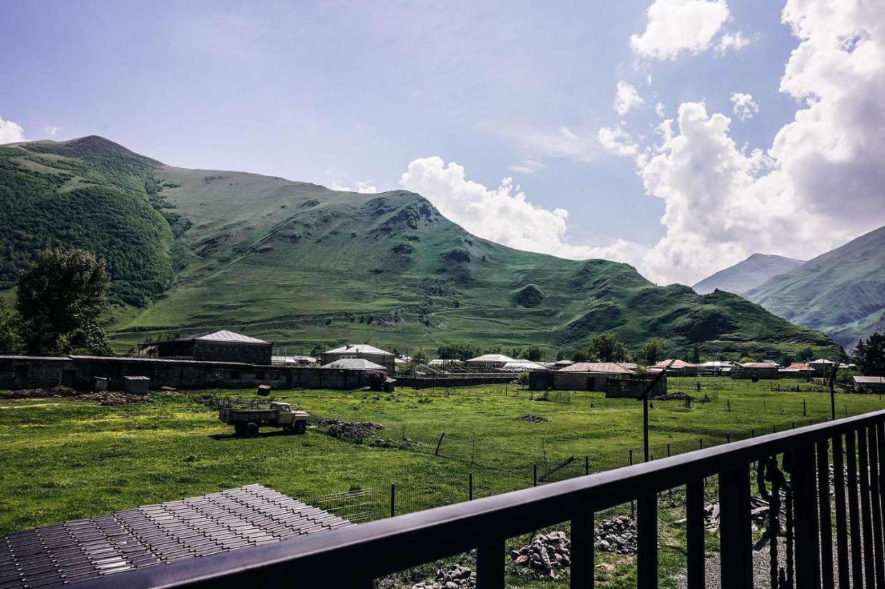 Holiday Home Kazbegi Luaran gambar