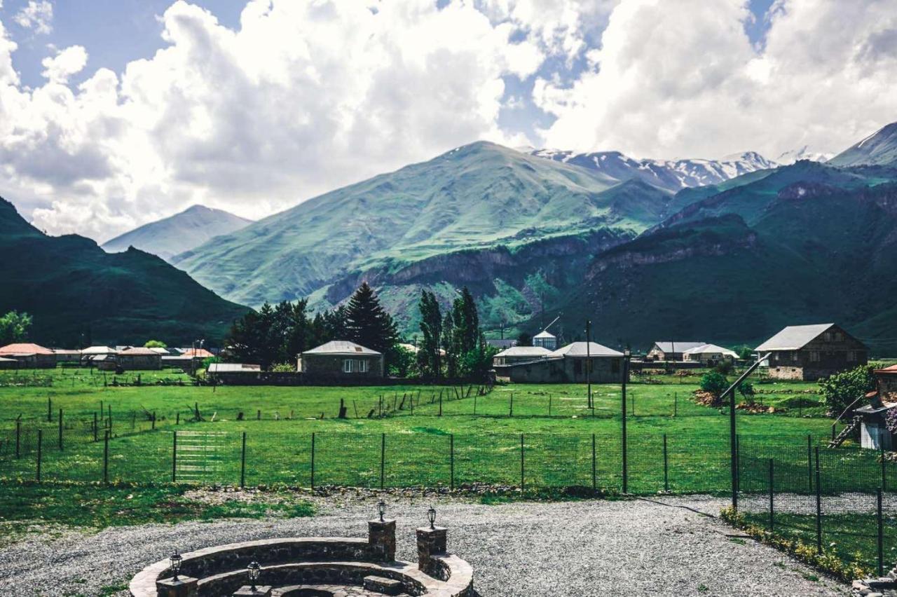 Holiday Home Kazbegi Luaran gambar